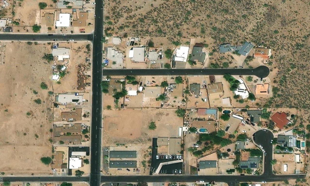 Aerial view centered on 1335 W SHANGRI LA RD PHOENIX, AZ 85029